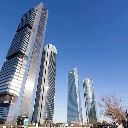 Appartamento Apartamento Lujo Castellana Chamartin Madrid Esterno foto