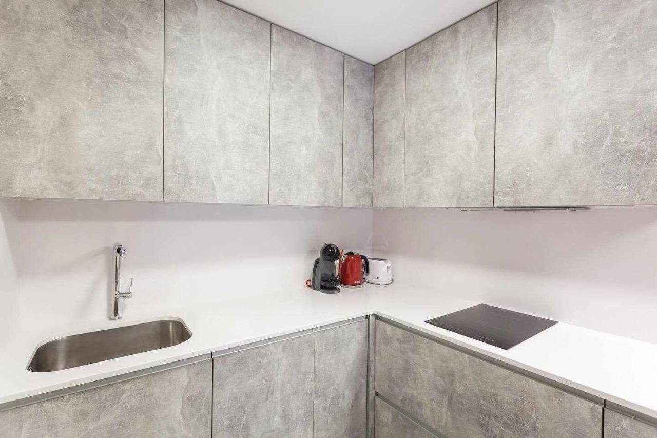 Appartamento Apartamento Lujo Castellana Chamartin Madrid Esterno foto