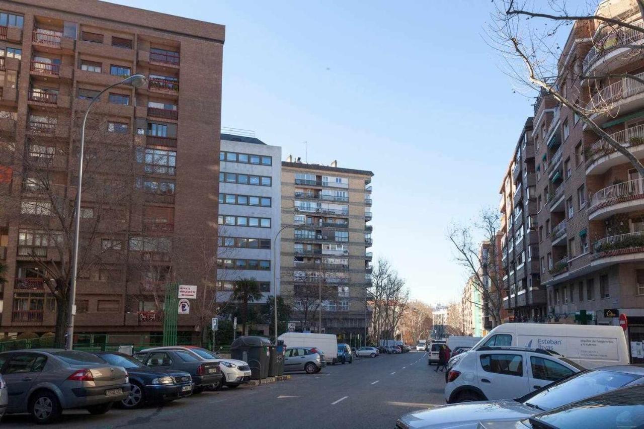 Appartamento Apartamento Lujo Castellana Chamartin Madrid Esterno foto