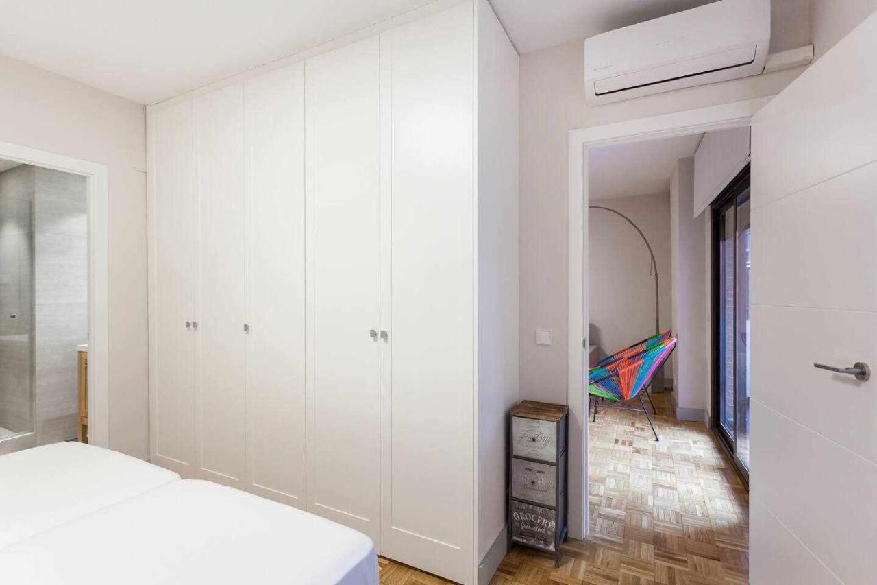 Appartamento Apartamento Lujo Castellana Chamartin Madrid Esterno foto