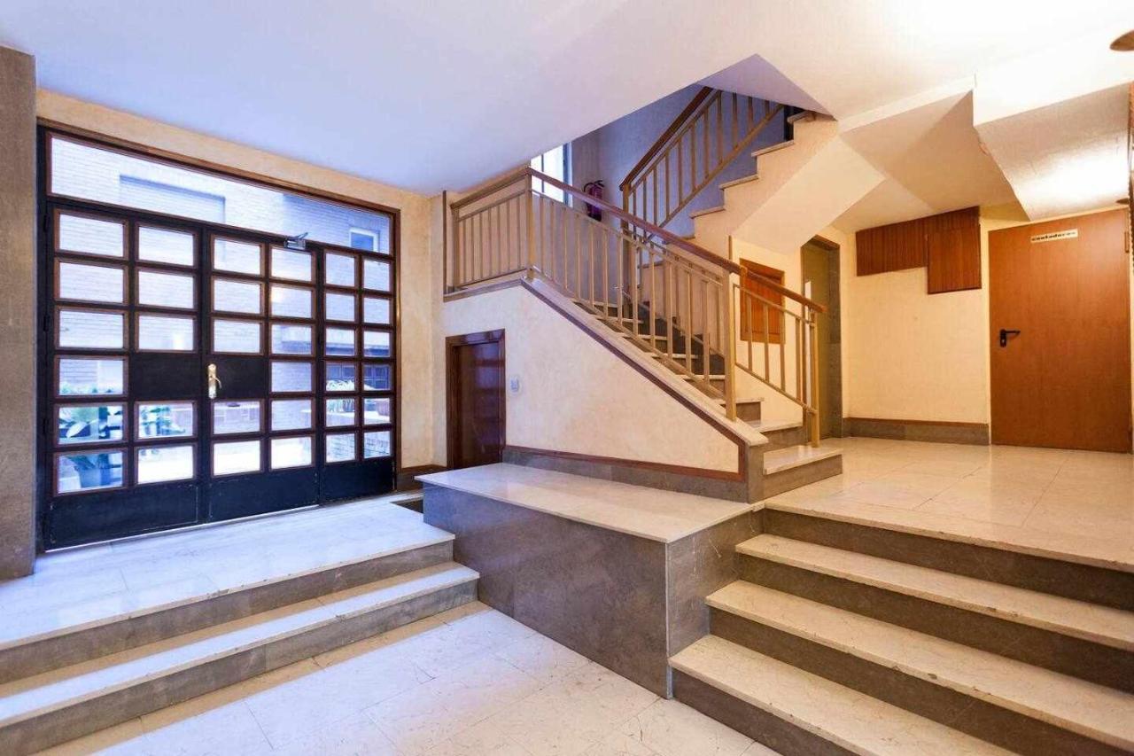 Appartamento Apartamento Lujo Castellana Chamartin Madrid Esterno foto