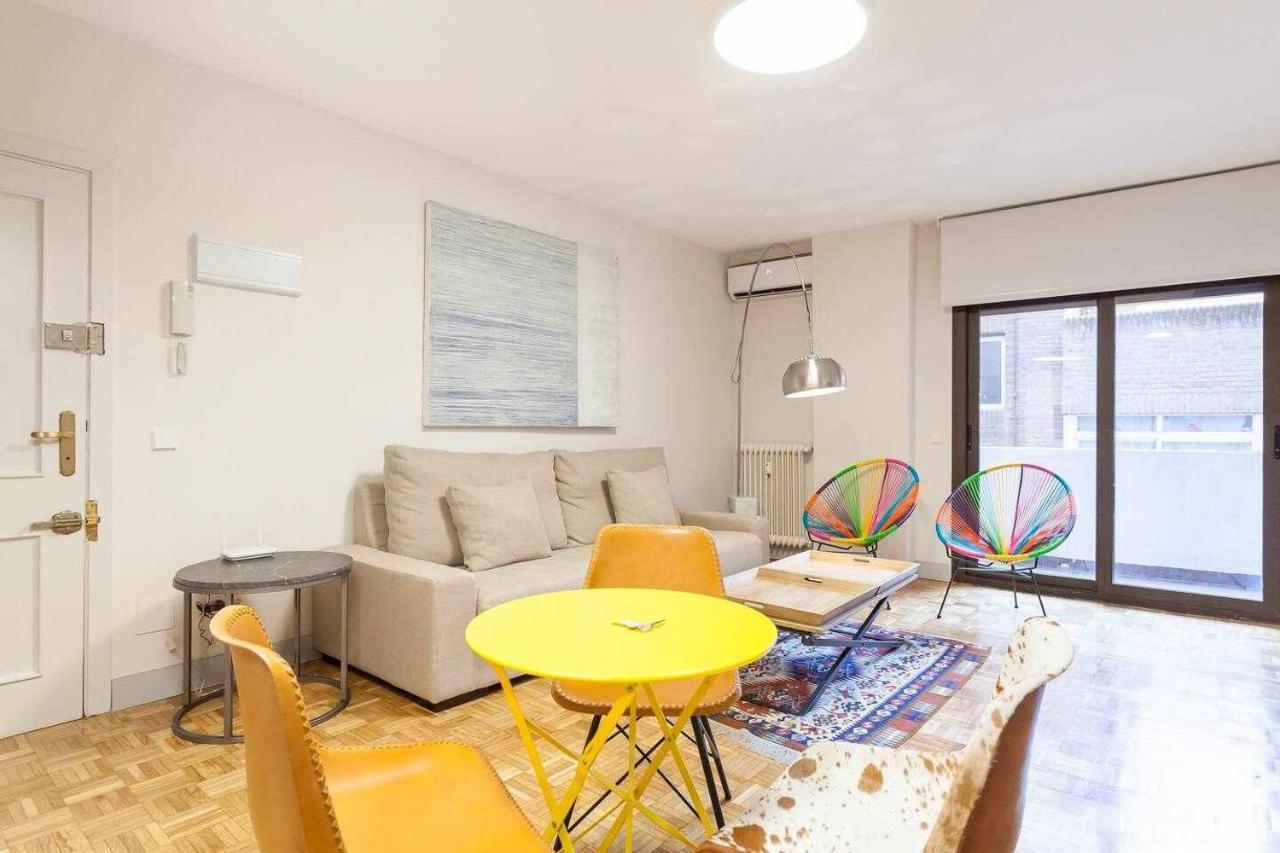 Appartamento Apartamento Lujo Castellana Chamartin Madrid Esterno foto