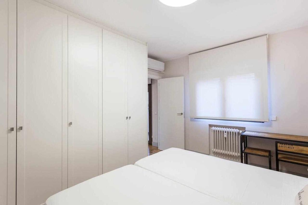 Appartamento Apartamento Lujo Castellana Chamartin Madrid Esterno foto